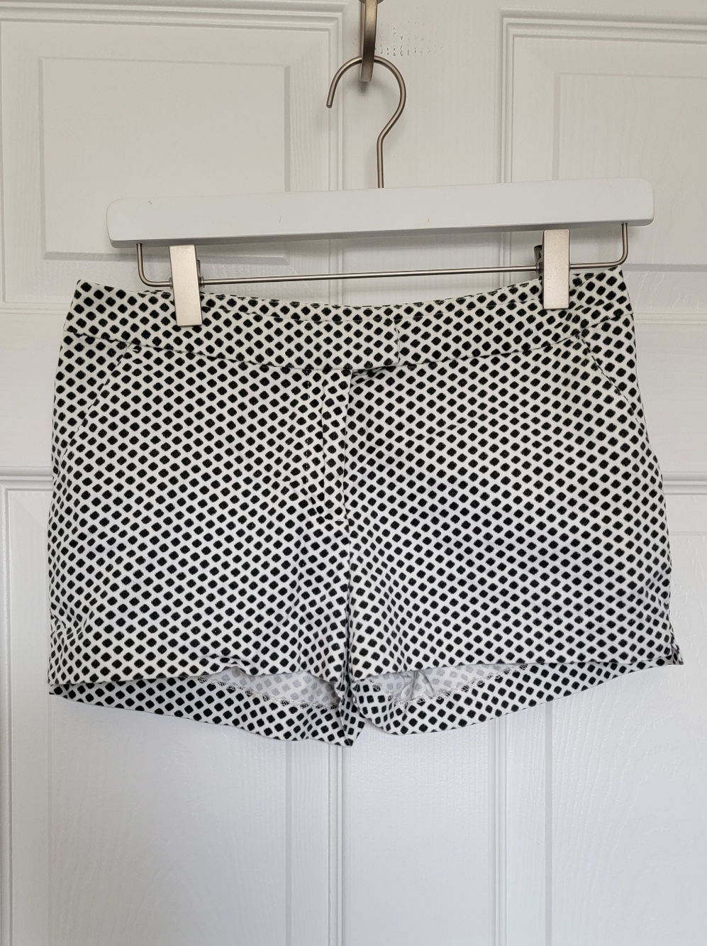 H&M Mono Geo Spot Print Shorts Size 4